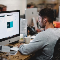 Wdrożeniowiec systemów e-commerce Wdrożeniowiec systemów e-commerce